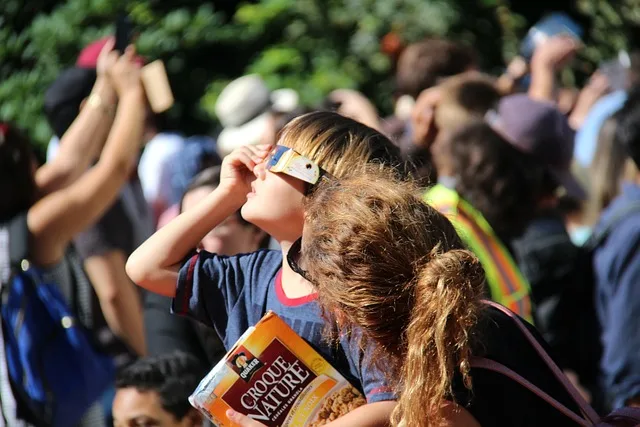 Read more about the article Homemade Eclipse Glasses: Your Guide to Safe Viewing